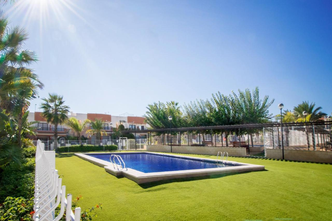 Royal Park Villa Торевиеха Екстериор снимка